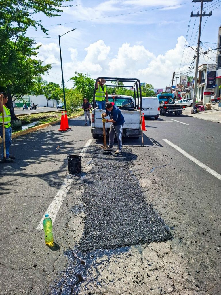 SERVICIOS PÚBLICOS BACHEO