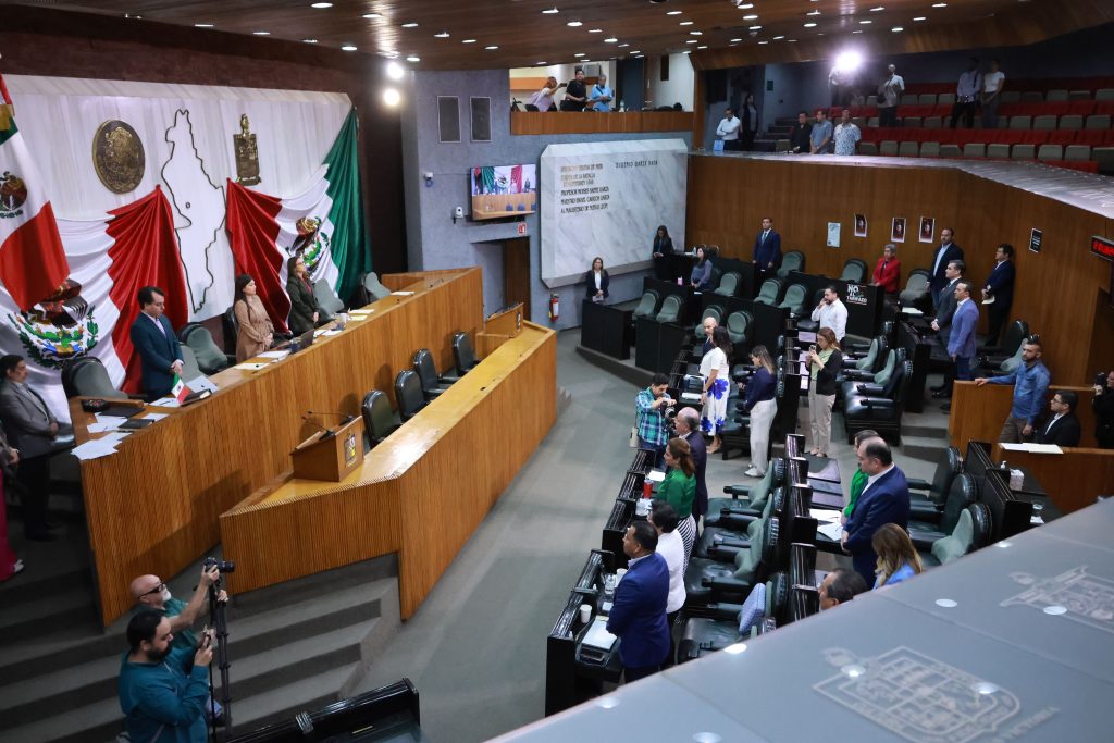 ¡El acecho ya es un delito! Congreso da luz verde a iniciativa