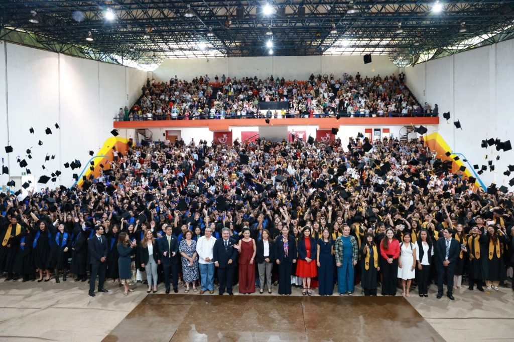 673 estudiantes del COBAEM Cuernavaca concluyen su bachillerato