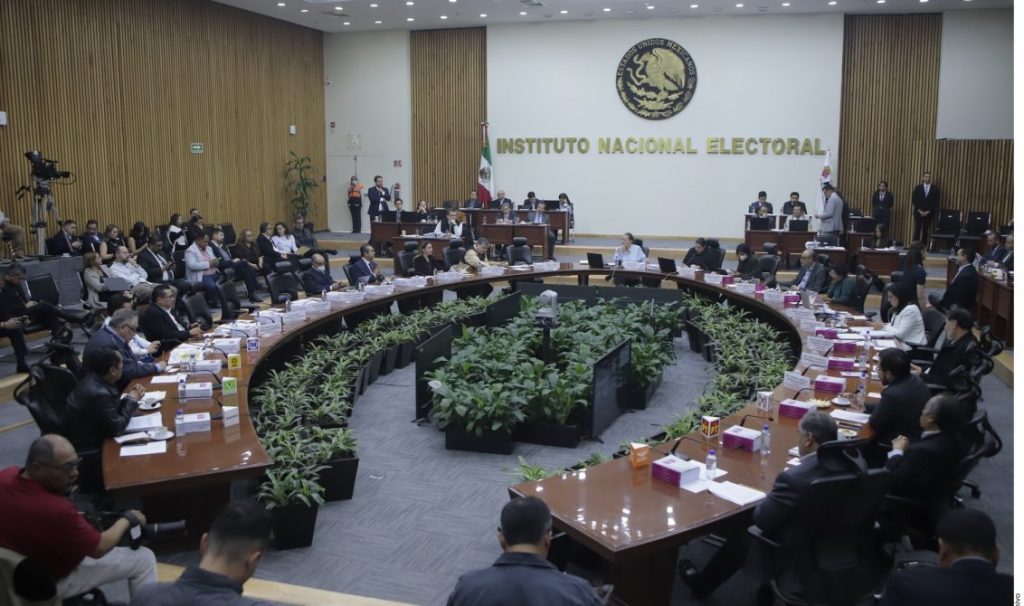 INE REDUCE MULTAS A PARTIDOS POLÍTICOS POR DEUDAS FISCALES