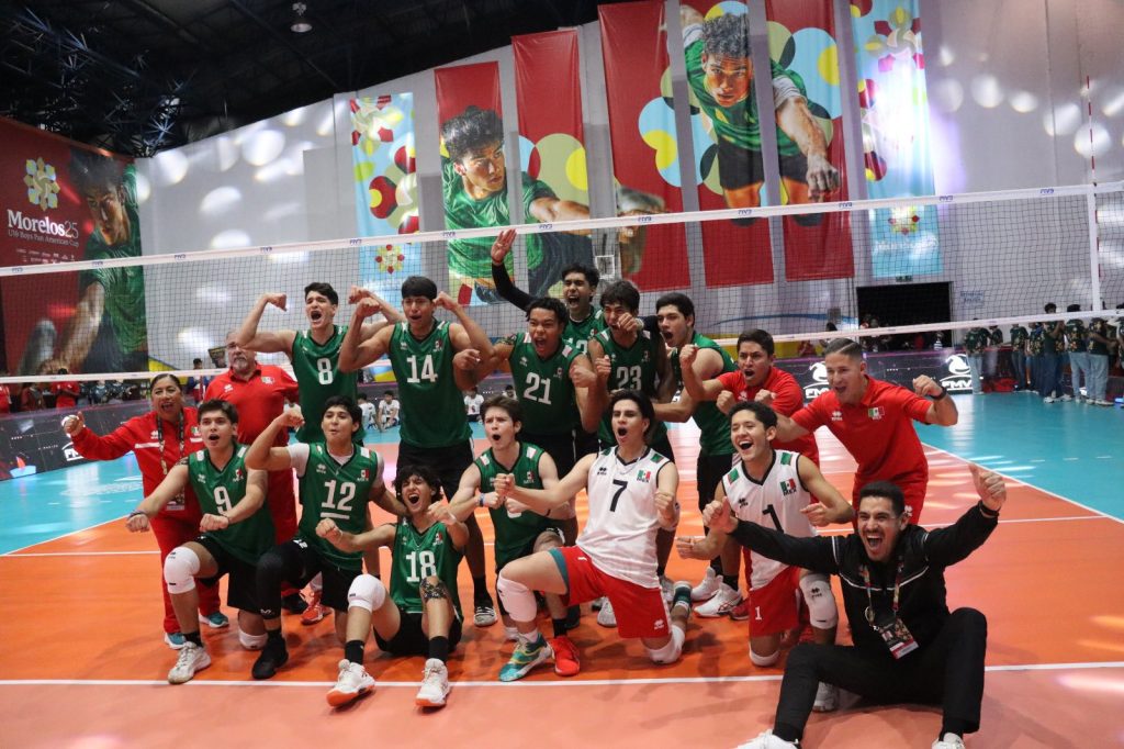La selección mexicana sub-19 vence a Panamá en su debut en la Copa Panamericana de Voleibol en Cuernavaca.