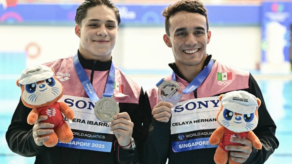Con dos medallas de plata en trampolín y plataforma sincronizada, México suma cinco preseas en el Mundial de Natación 2025 en Singapur.