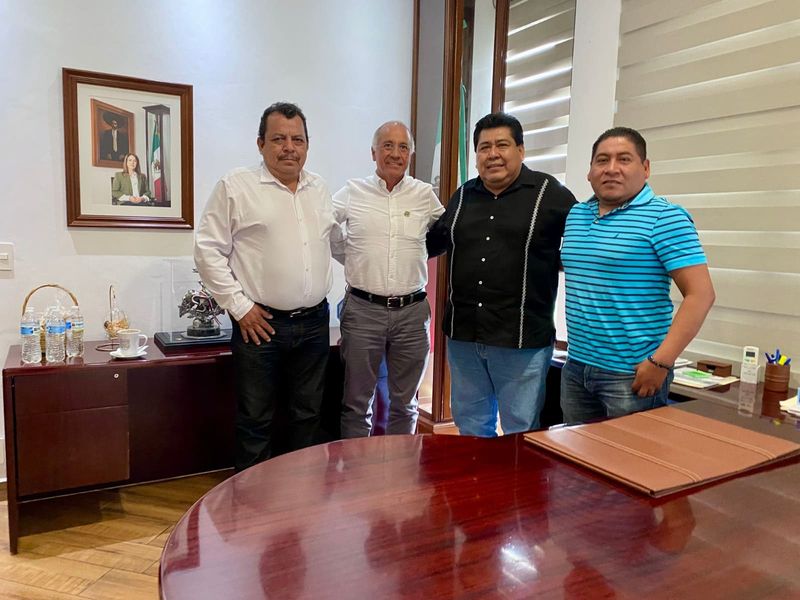Rehabilitación de carreteras en Xoxocotla y Coatetelco.