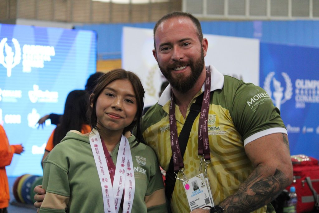 Milca García conquistó oro en arranque y plata en total dentro de la categoría sub 17 en la Olimpiada Nacional.