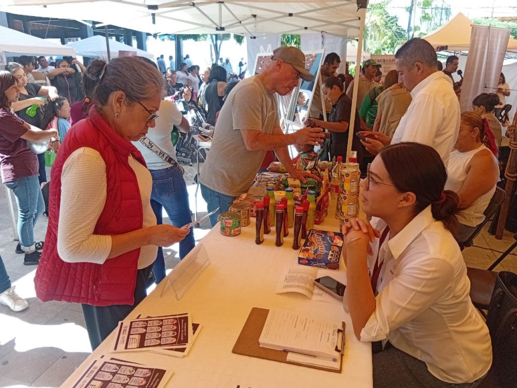 Las Caravanas del Pueblo lleva apoyos y servicios a Miacatlán