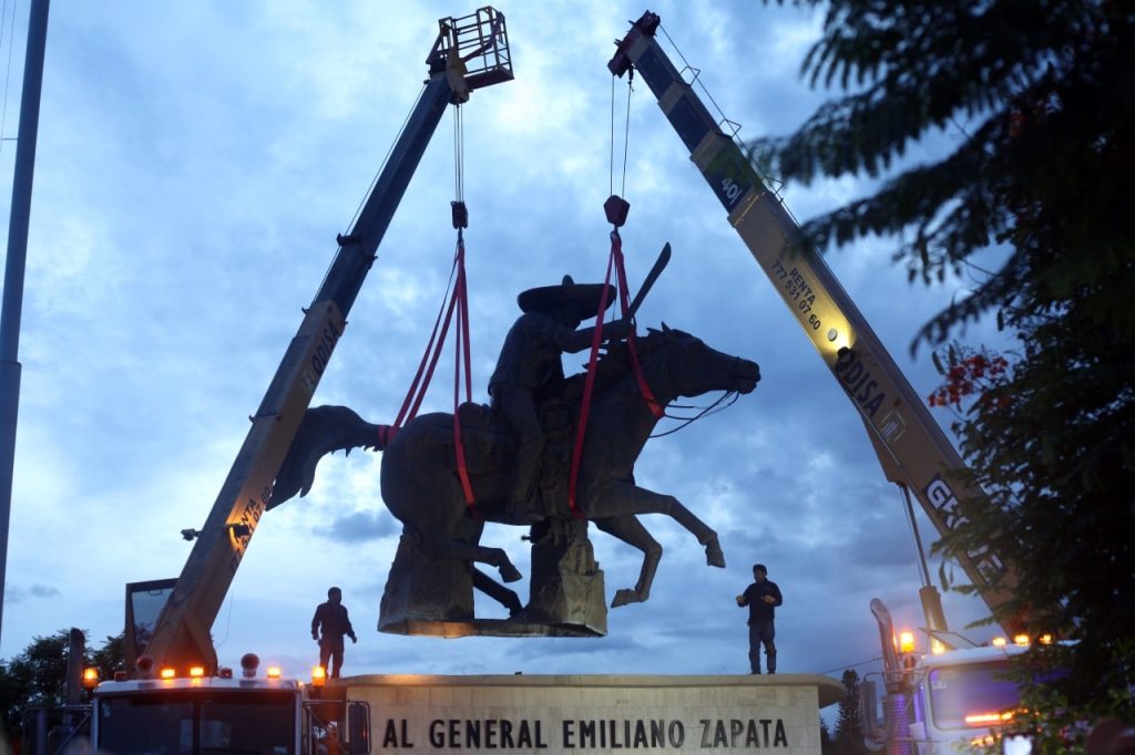 Monumento ecuestre de Zapata ya está en Plaza de Armas