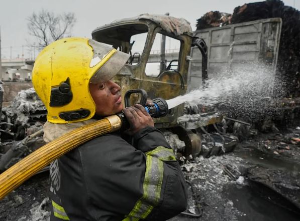 29 muertos por explosión de pipa