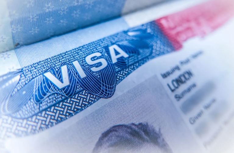 Estados Unidos revocó visas