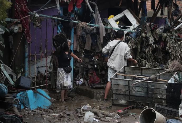 Inseguridad y saqueos por lluvias en Poza Rica