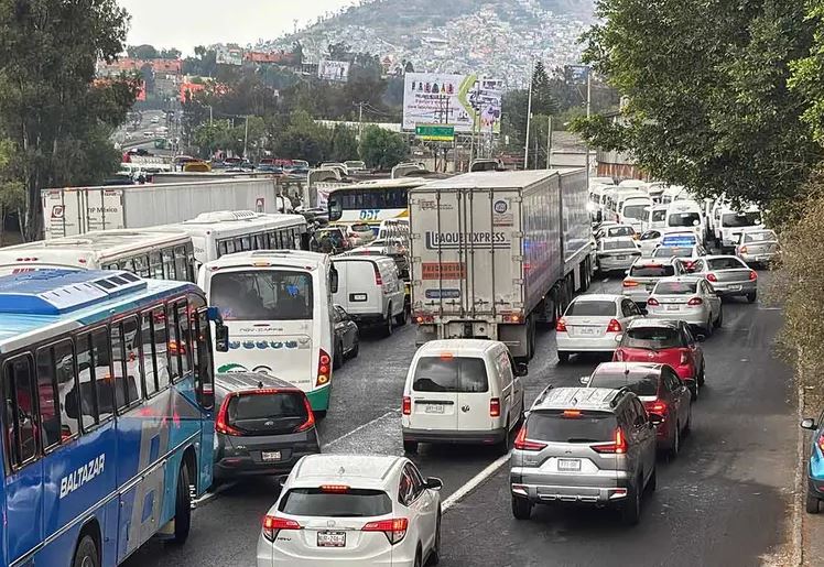 Megabloqueo en CDMX y EDOMEX