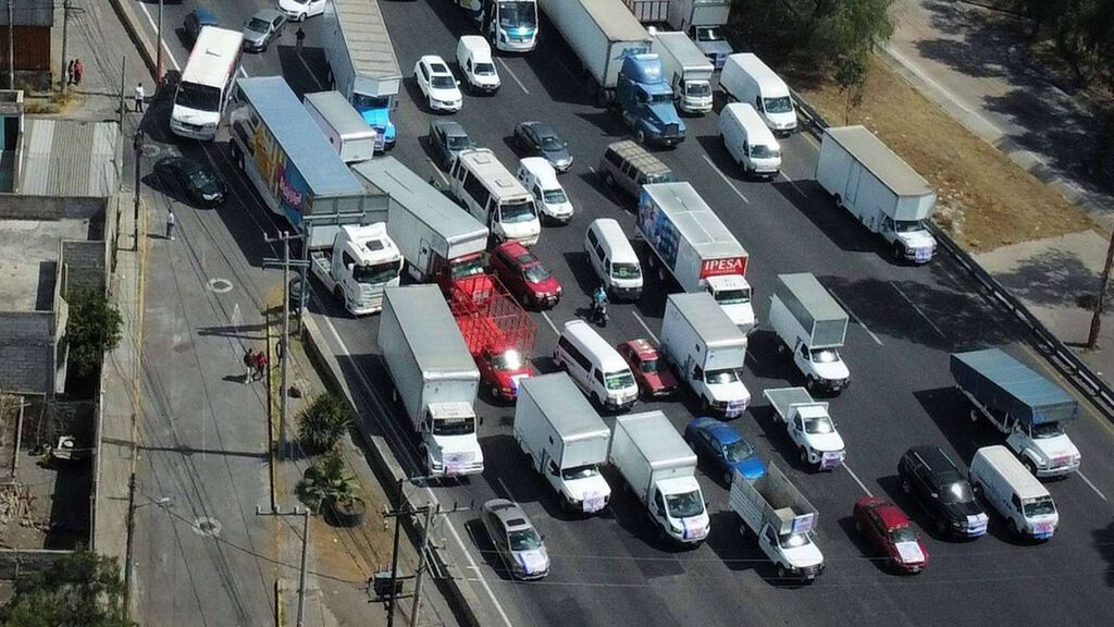 Transportistas suspenden megamarcha