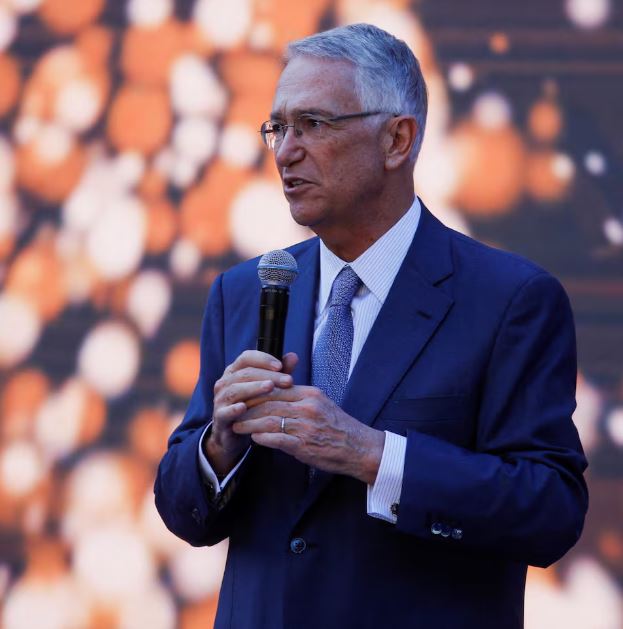 Corte ordena a Salinas Pliego