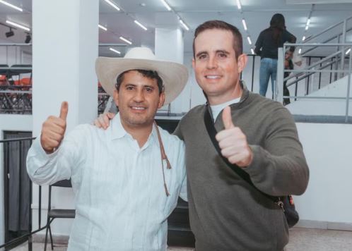 Diputado michoacano denunciar a parientes