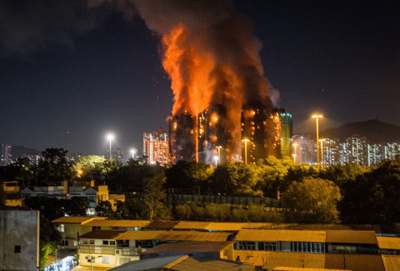 Incendio suma 94 muertos