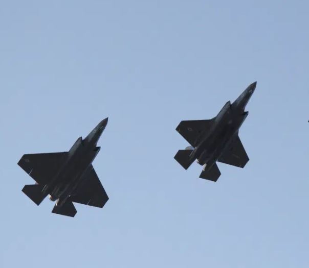 Dos F18 de EE.UU. ingresa a Venezuela