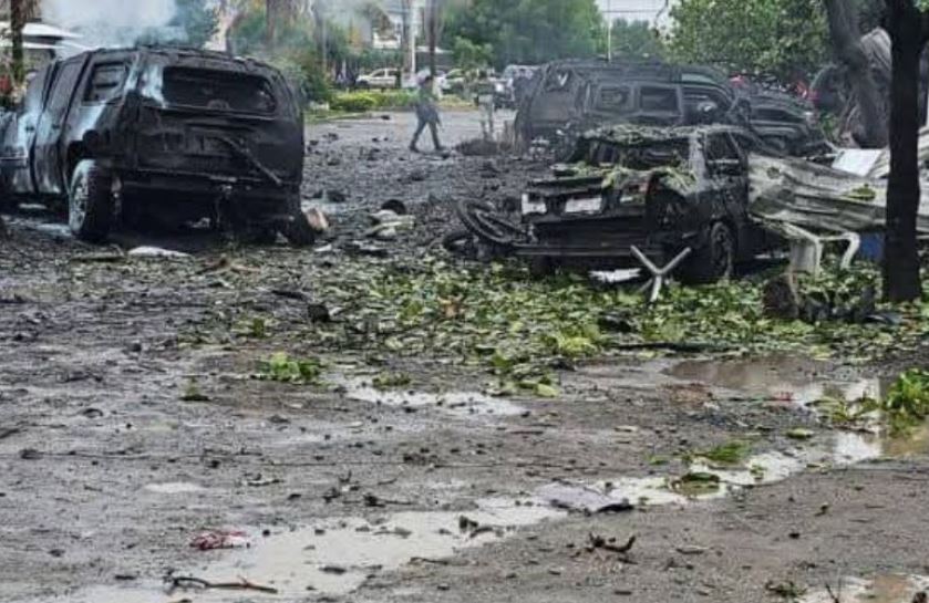 Carro bomba explota en Coahuayana