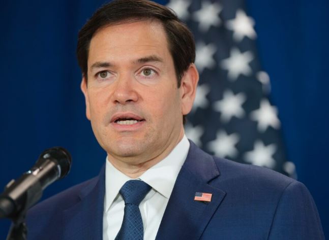 Marco Rubio busca a Cuba