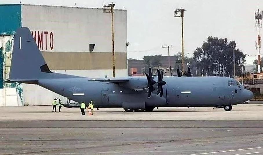 Avión de Estados Unidos aterriza en Toluca
