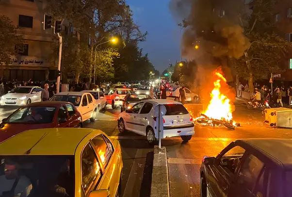 Protestas en Irán dejan miles de muertos