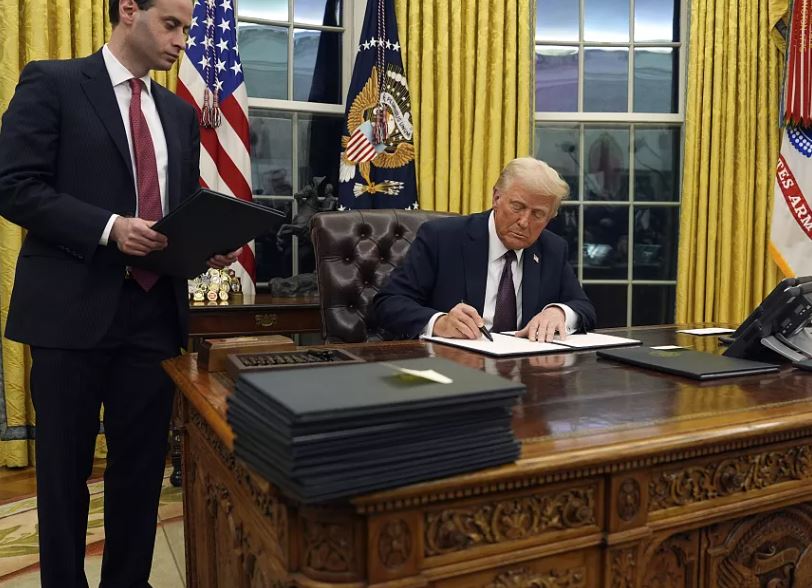 Estados Unidos sale de la OMS